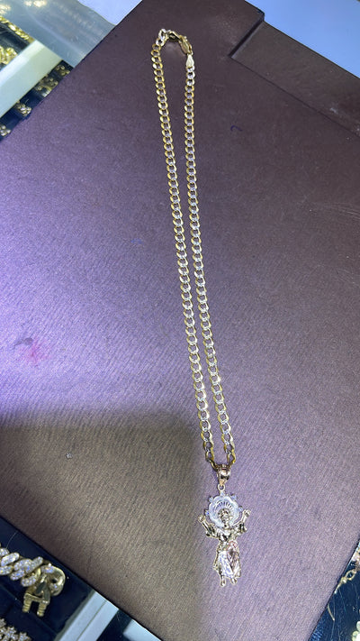 Cuban chain and Divino Pendant